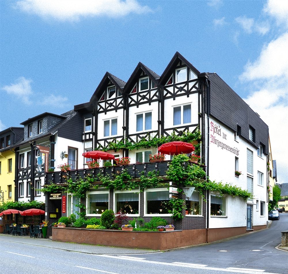 Hotel Zur Winzergenossenschaft Ernst Exterior photo